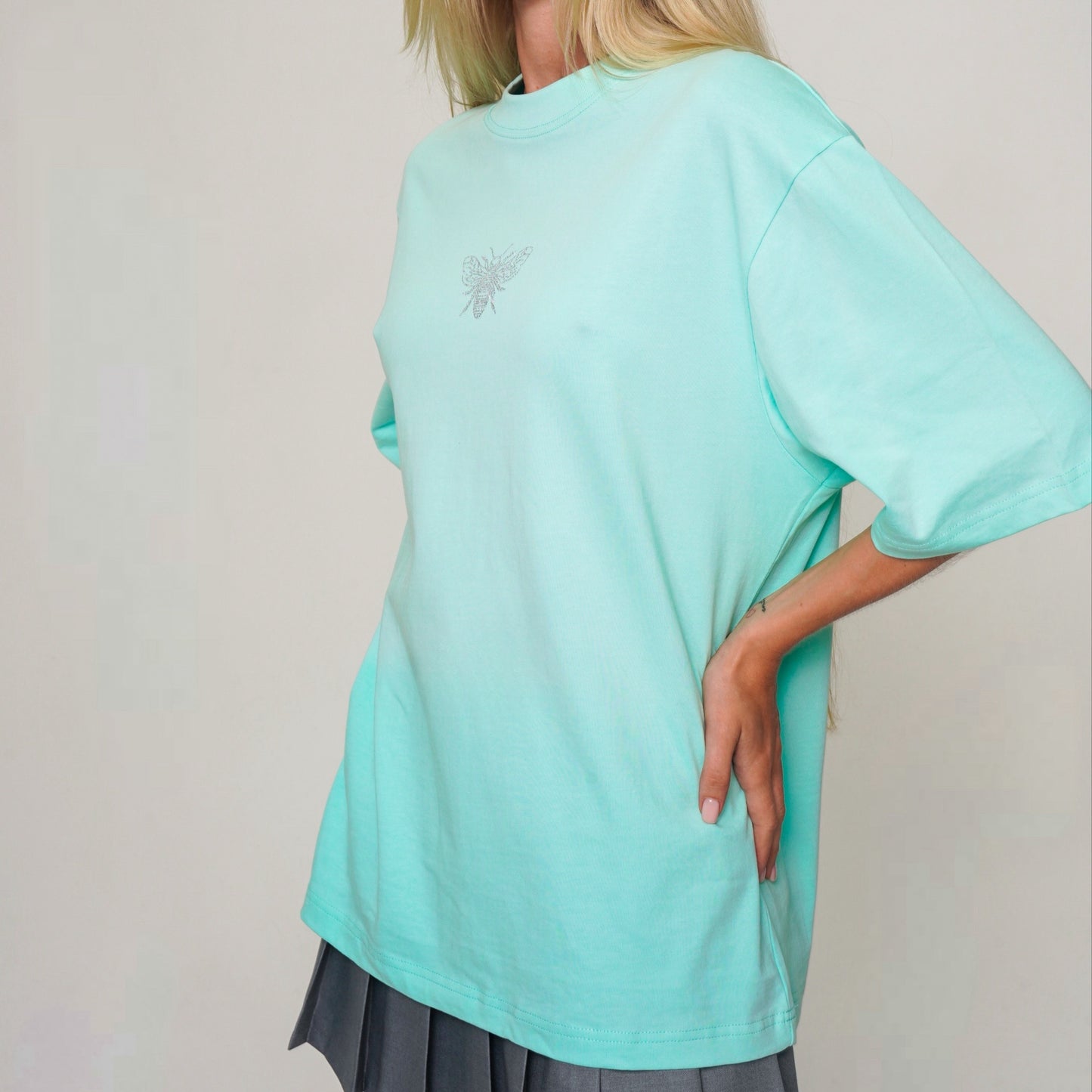 WOMEN'S T-SHIRT DIAMOND FRONT BEE TIFFANY