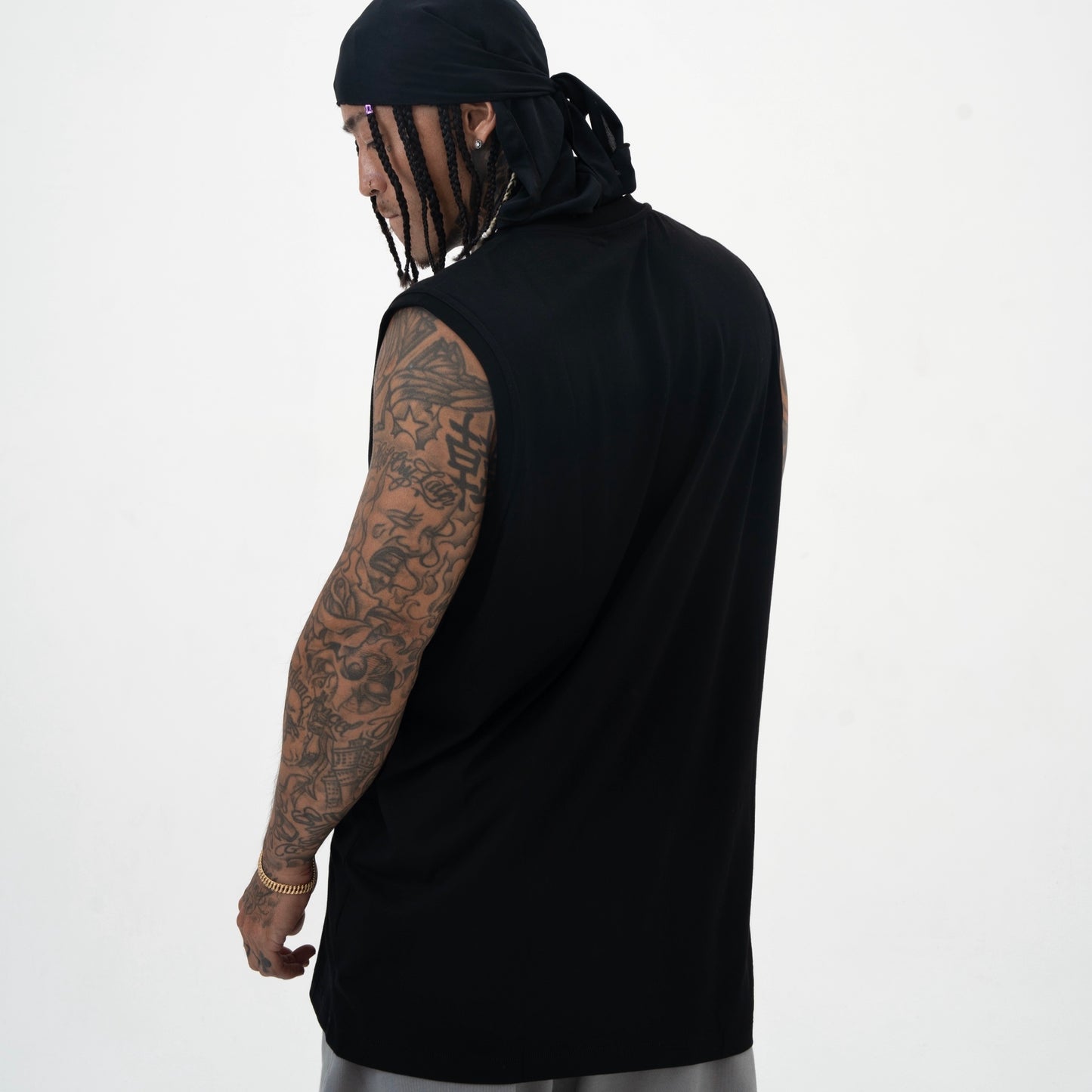 ULTIMATE BASKETBALL TANK TOP BLACK